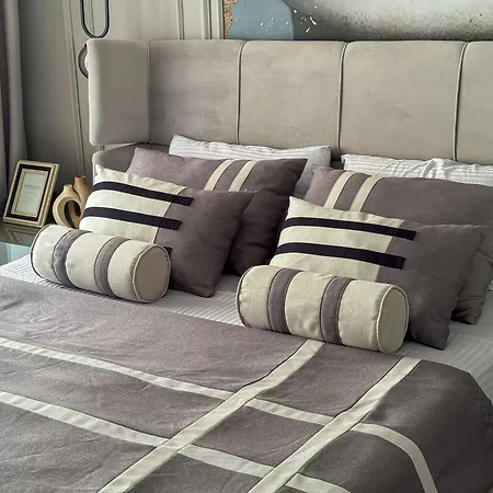 Qoople Prive Just Steps From The Sea Apartment *