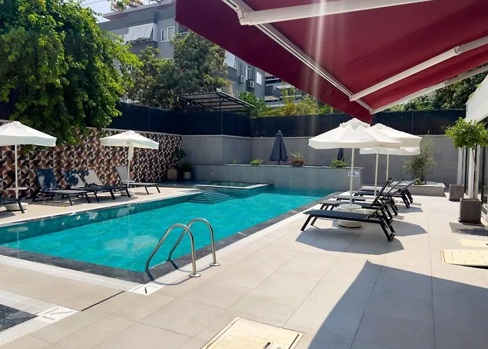 Qoople Prive Just Steps From The Sea אלאניה