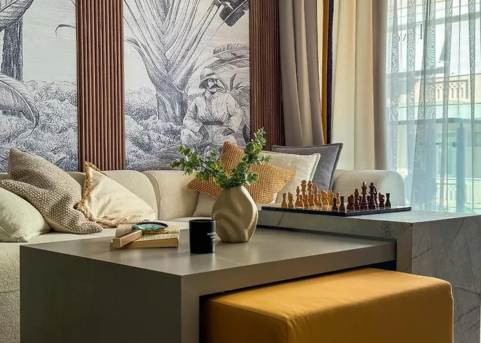 Qoople Prive Just Steps From The Sea Apartament *